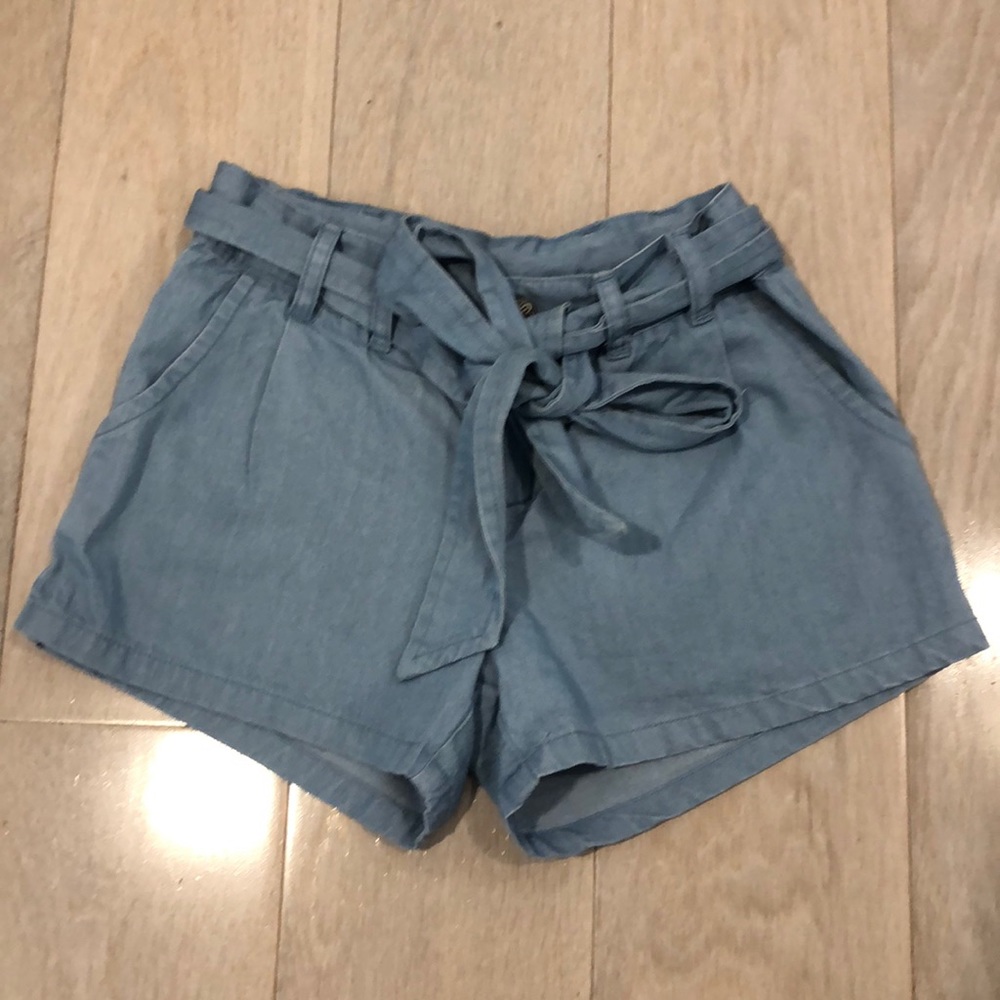 Ragdoll & Rockets light denim shorts.  NWOT. Sz 7.